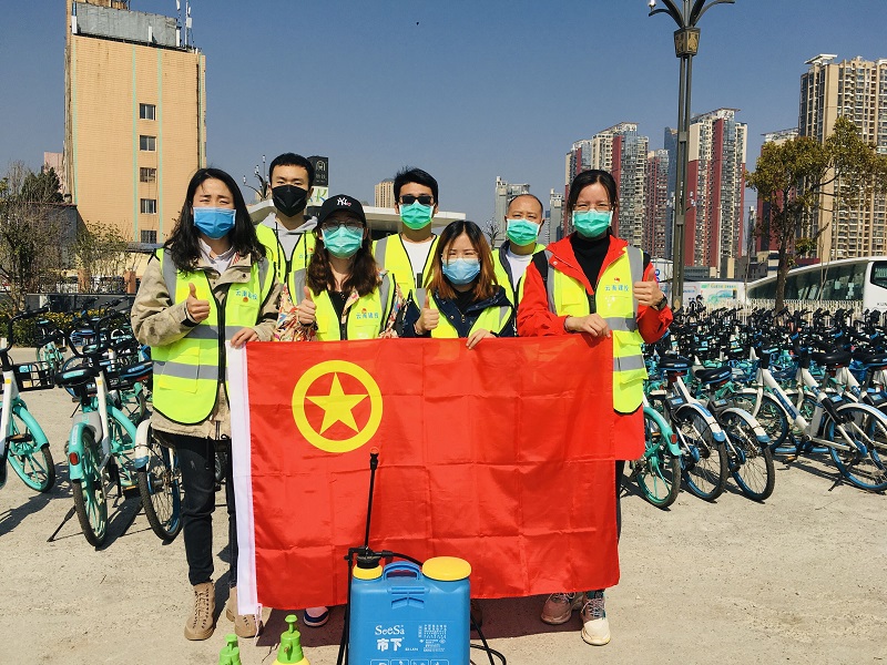 1584579388990161.jpg 志愿服務(wù)活動(dòng)合影.jpg