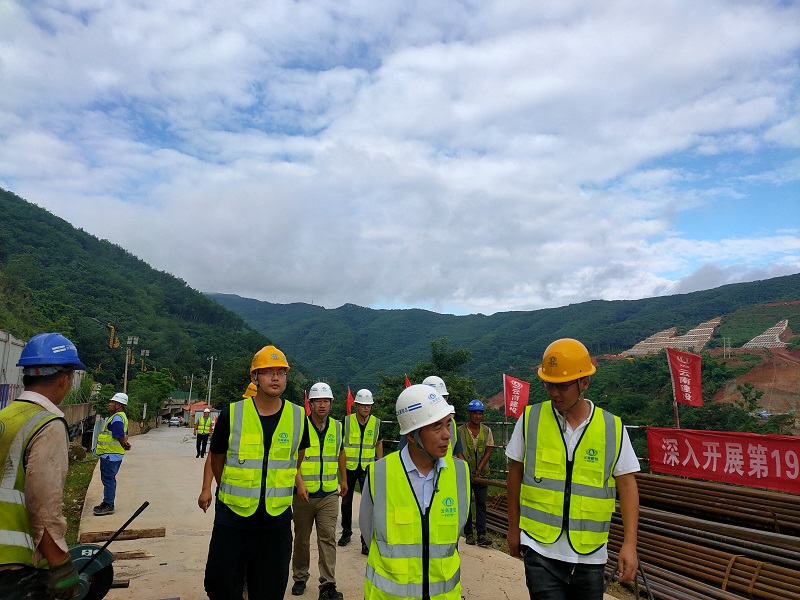 1592891478728376.jpg 檢查6#承臺.jpg