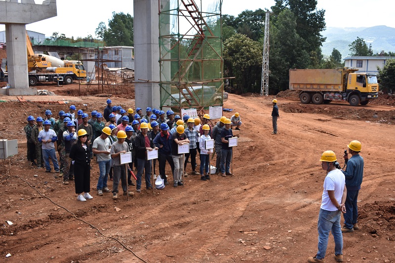 1592971208389573.jpg 圖4 開展高空墜落應急救援演練活動.JPG