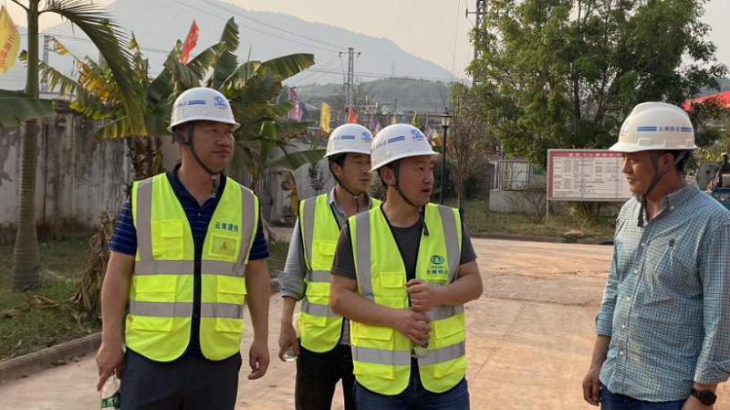 1616642845353772.png 李榮峰、成聯(lián)斌到二直管景谷項目檢查指導(dǎo)工作.png