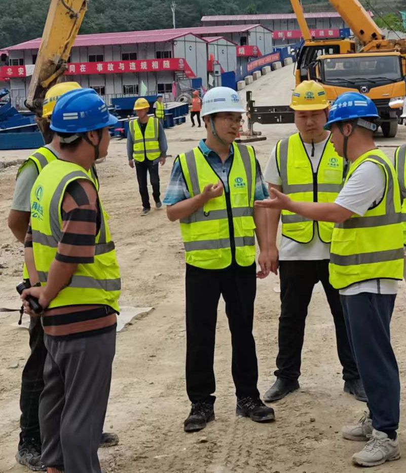 1662035603388419.png 李光正到那興項目檢查指導.png