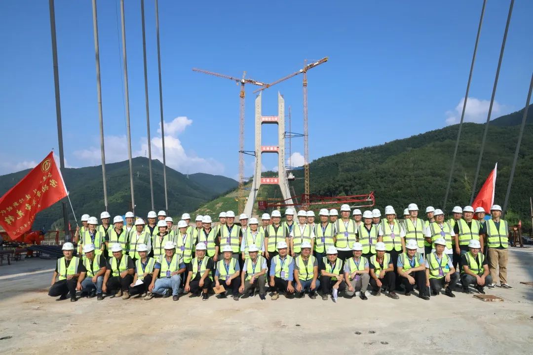 1665192027863851.jpg 2022-09-23-公司開(kāi)展“質(zhì)量月”觀(guān)摩活動(dòng)暨質(zhì)量安全技術(shù)管理交流培訓(xùn)1.jpg