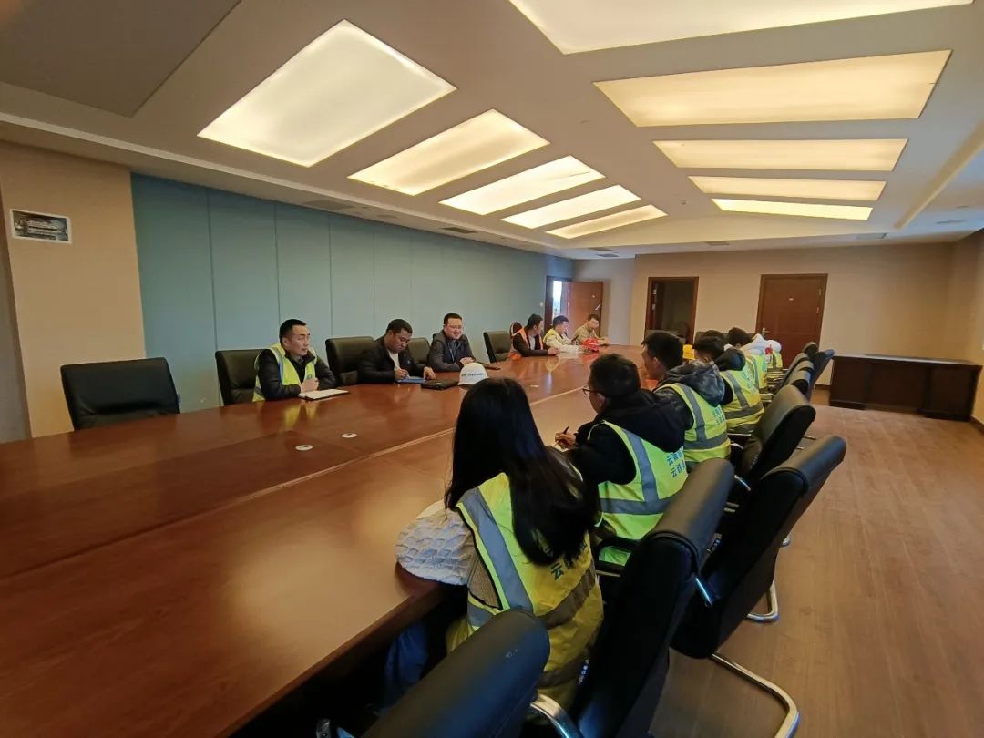 1678067189148841.jpg 2023-3-3-海樹(shù)清到貴州天河潭“貴州之窗”數(shù)字公園項(xiàng)目檢查.jpg