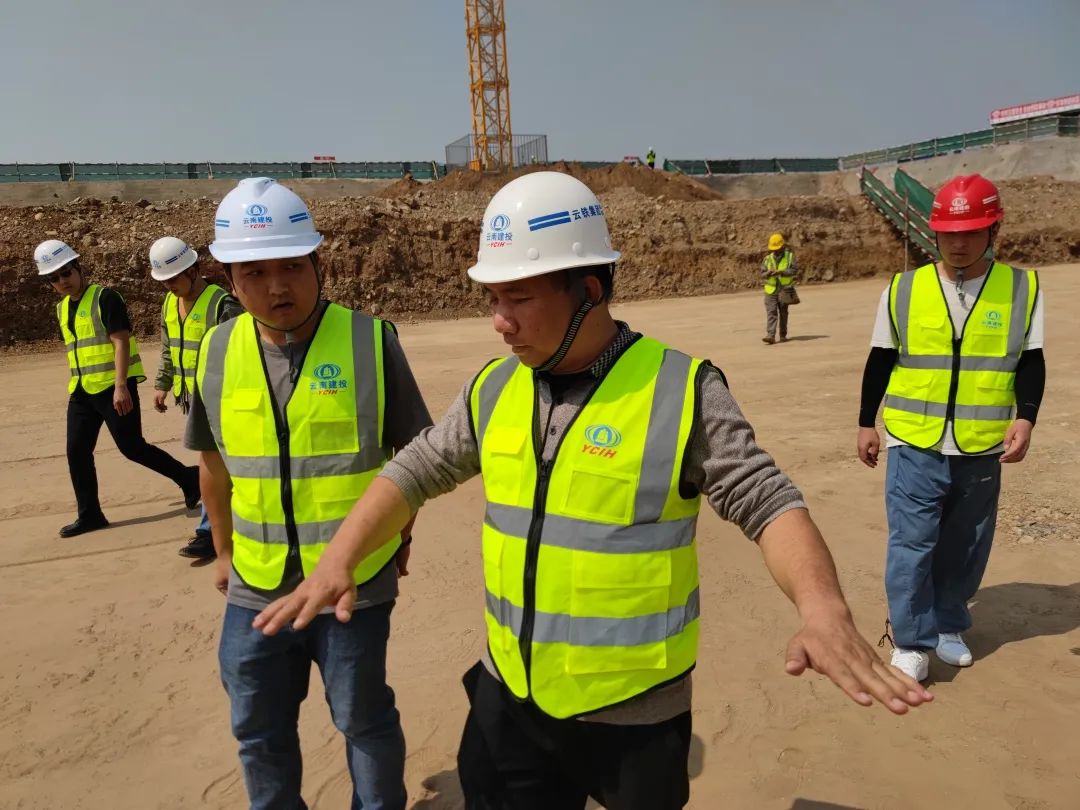 1678237659836828.jpg 2023-3-7-柳德勝到巧家北門濱江項(xiàng)目檢查.jpg